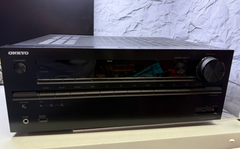 Усилитель (ресивер)ONKYO TX-NR737
