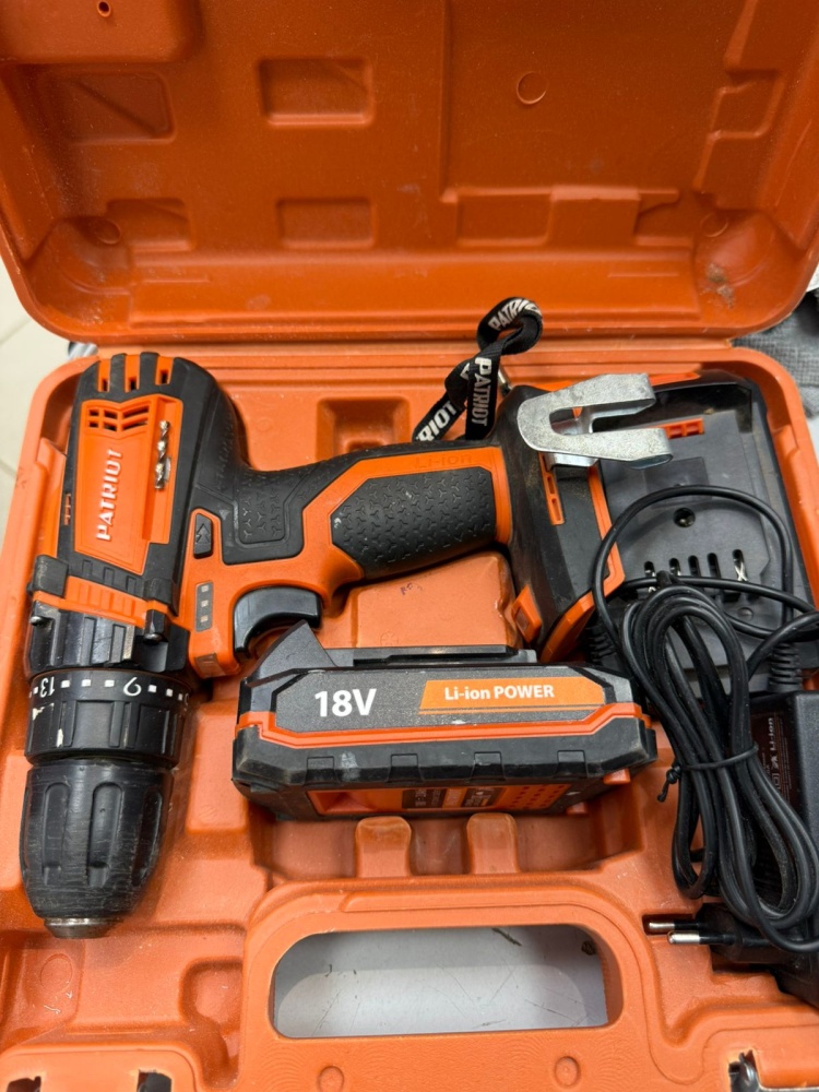 Шуруповерт PATRIOT 18v