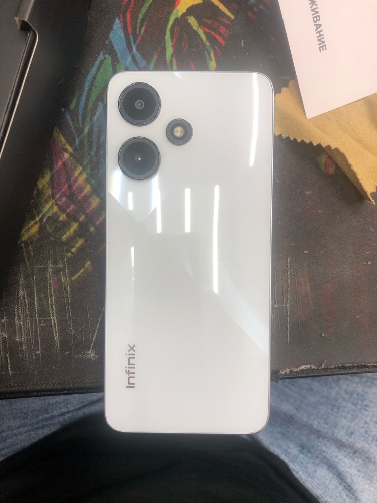 Мобильный телефон Infinix hot 30i 8/128