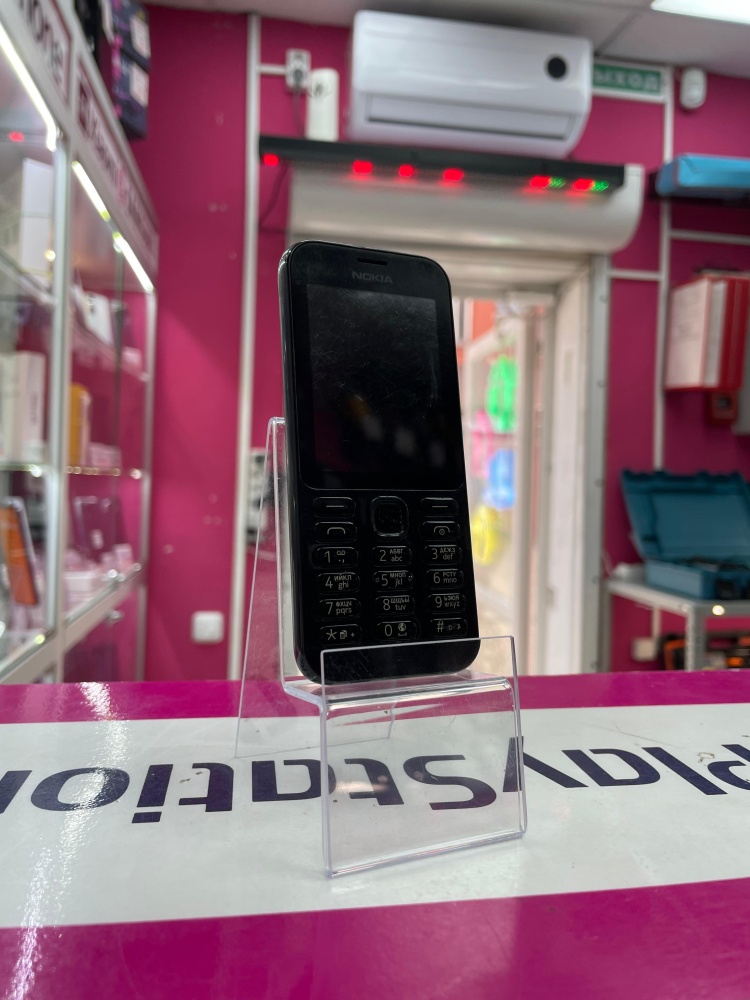 Мобильный телефон Nokia RM-1136