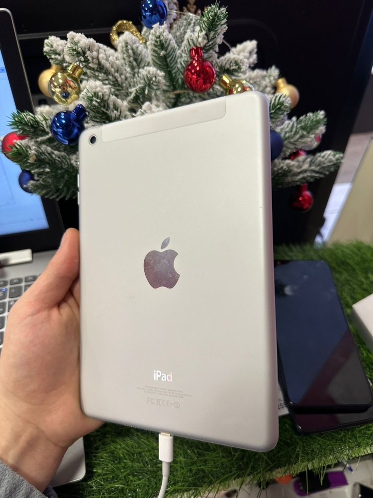 Планшет Apple iPad mini 1 32Gb