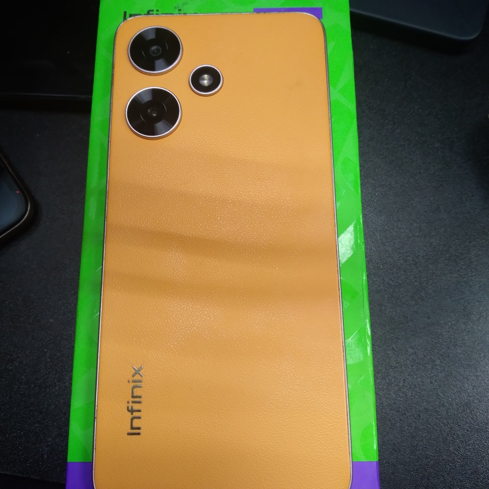 Мобильный телефон Infinix hot 30i