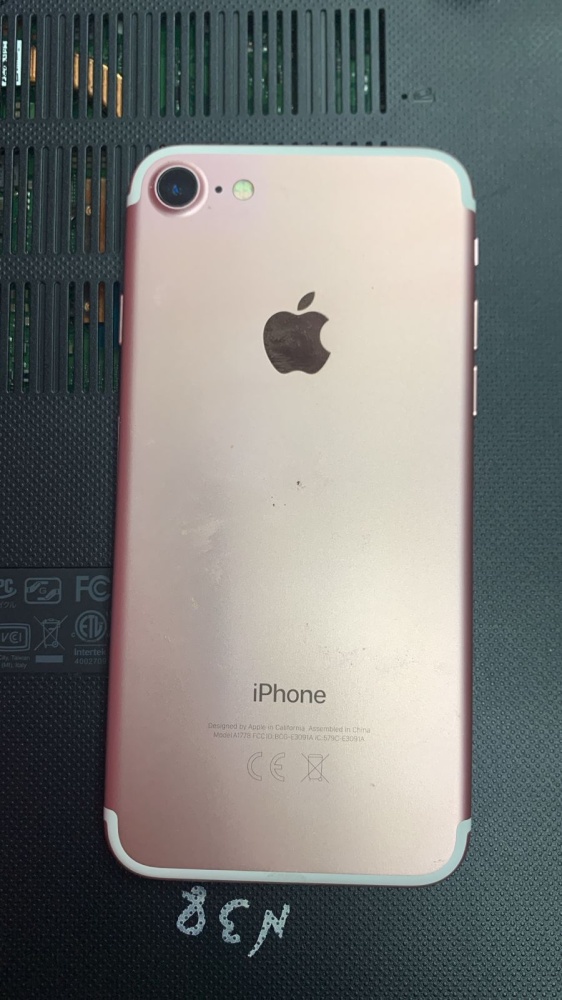 Смартфон iPhone 7 32Gb