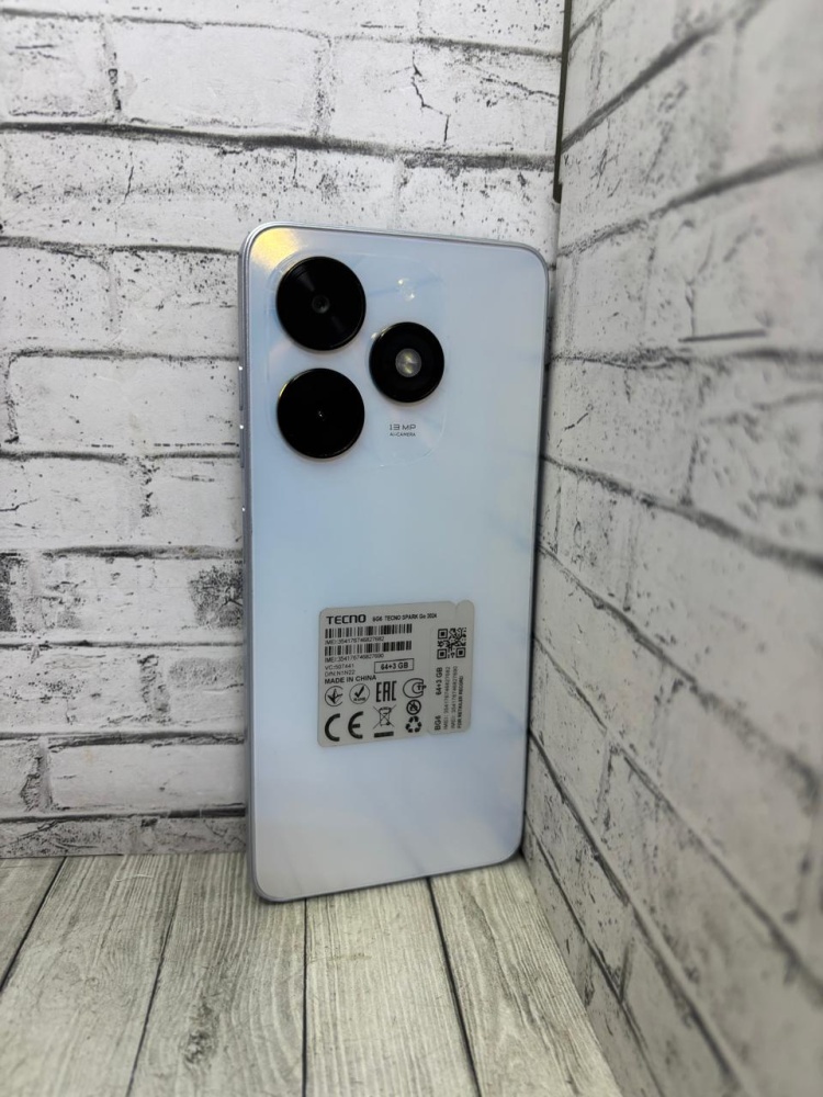 Мобильный телефон Tecno spark go 2024 3/64