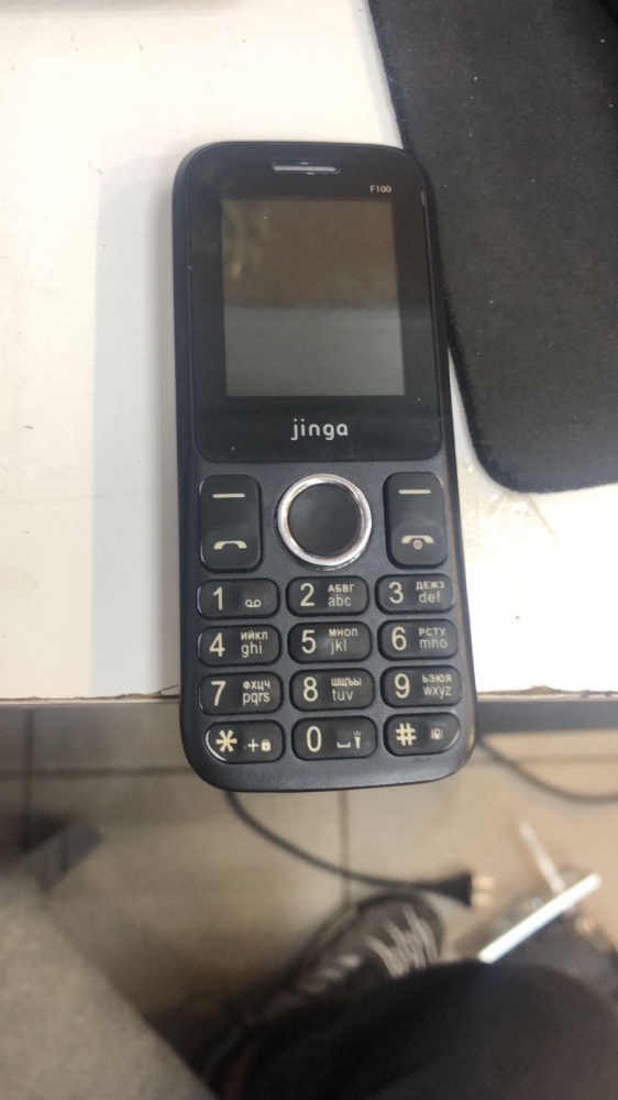 Мобильный телефон Jinga