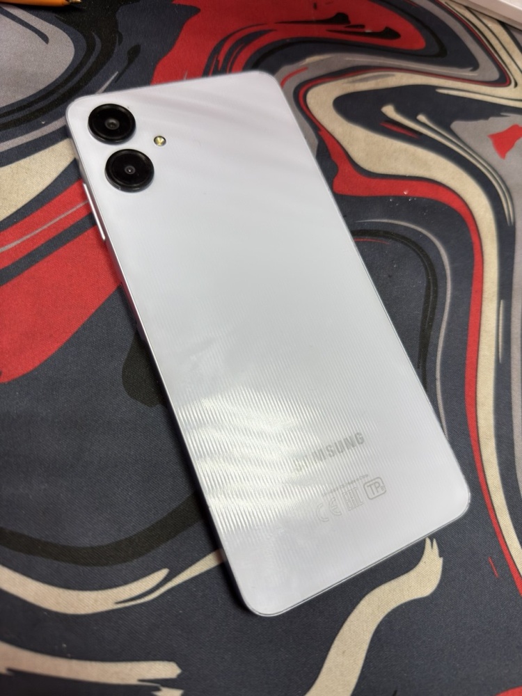 Смартфон Samsung A06 4/64гб
