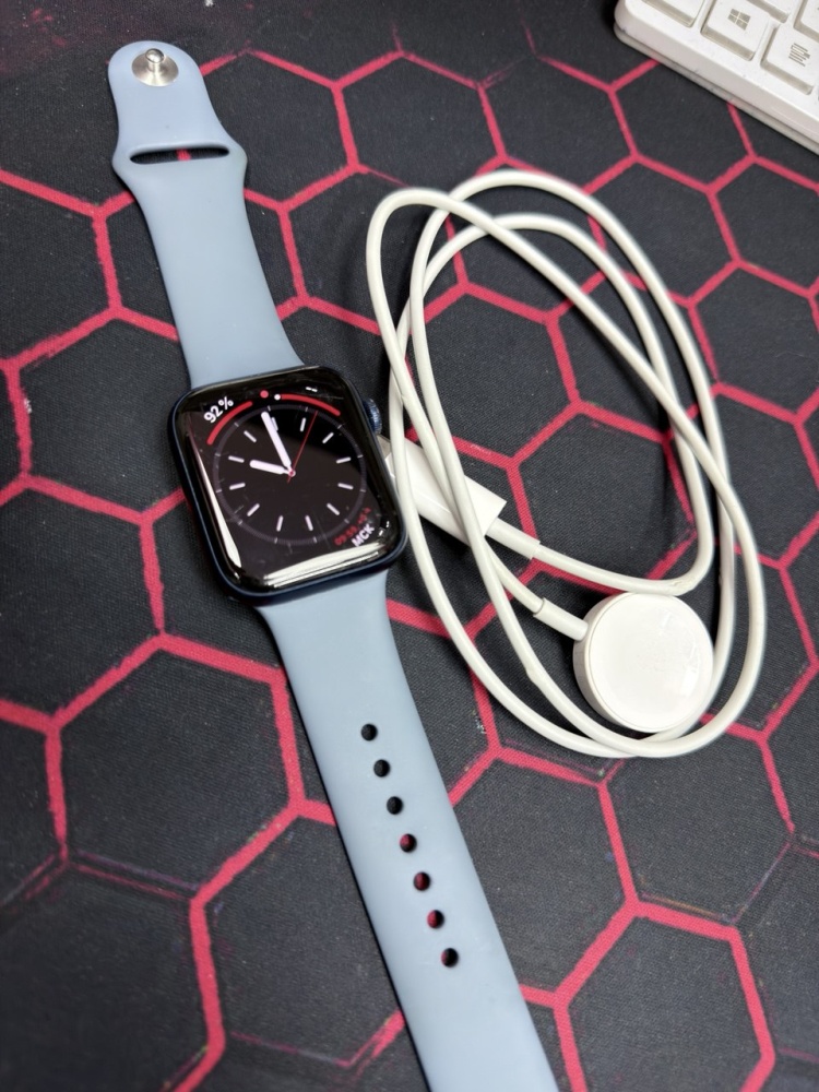 Часы Apple Series 6 44mm