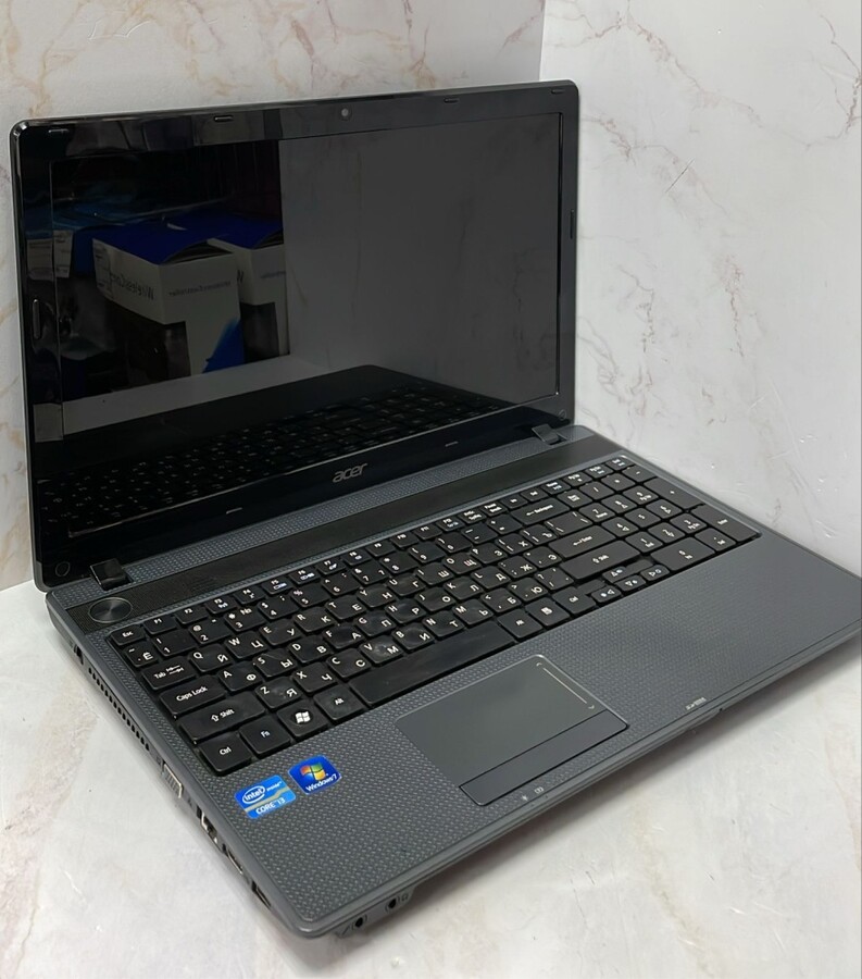 Ноутбук Acer Aspire 5749