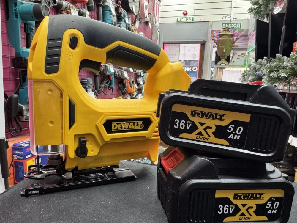 Лобзик DeWALT JV101DZ