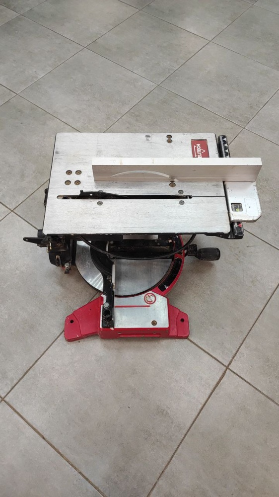Торцовочная пила Elitech PTK 1625