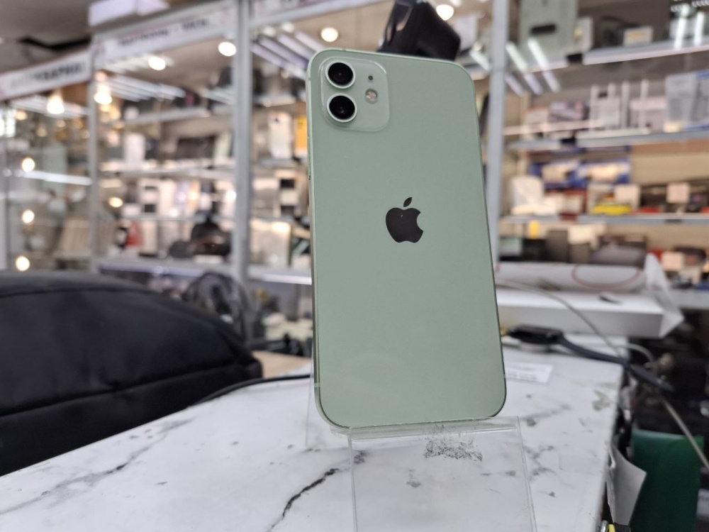 Смартфон iPhone 12 64 Gb