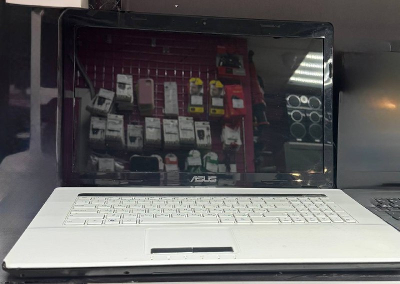 Ноутбук ASUS