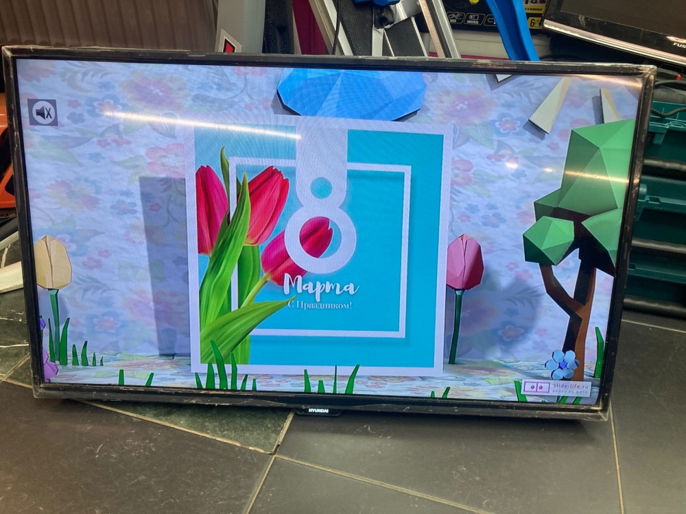 Телевизор Hyundai H-LED32ET1001