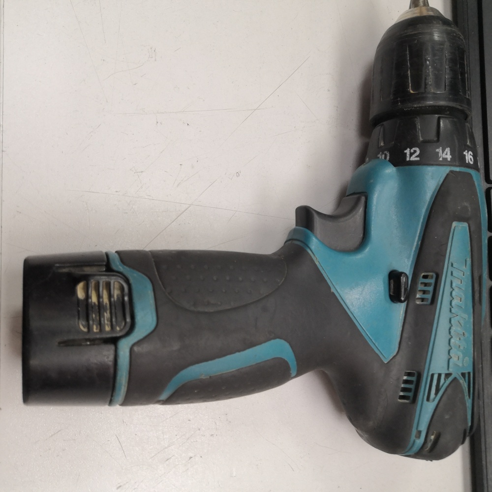 Шуруповерт makita DF330d