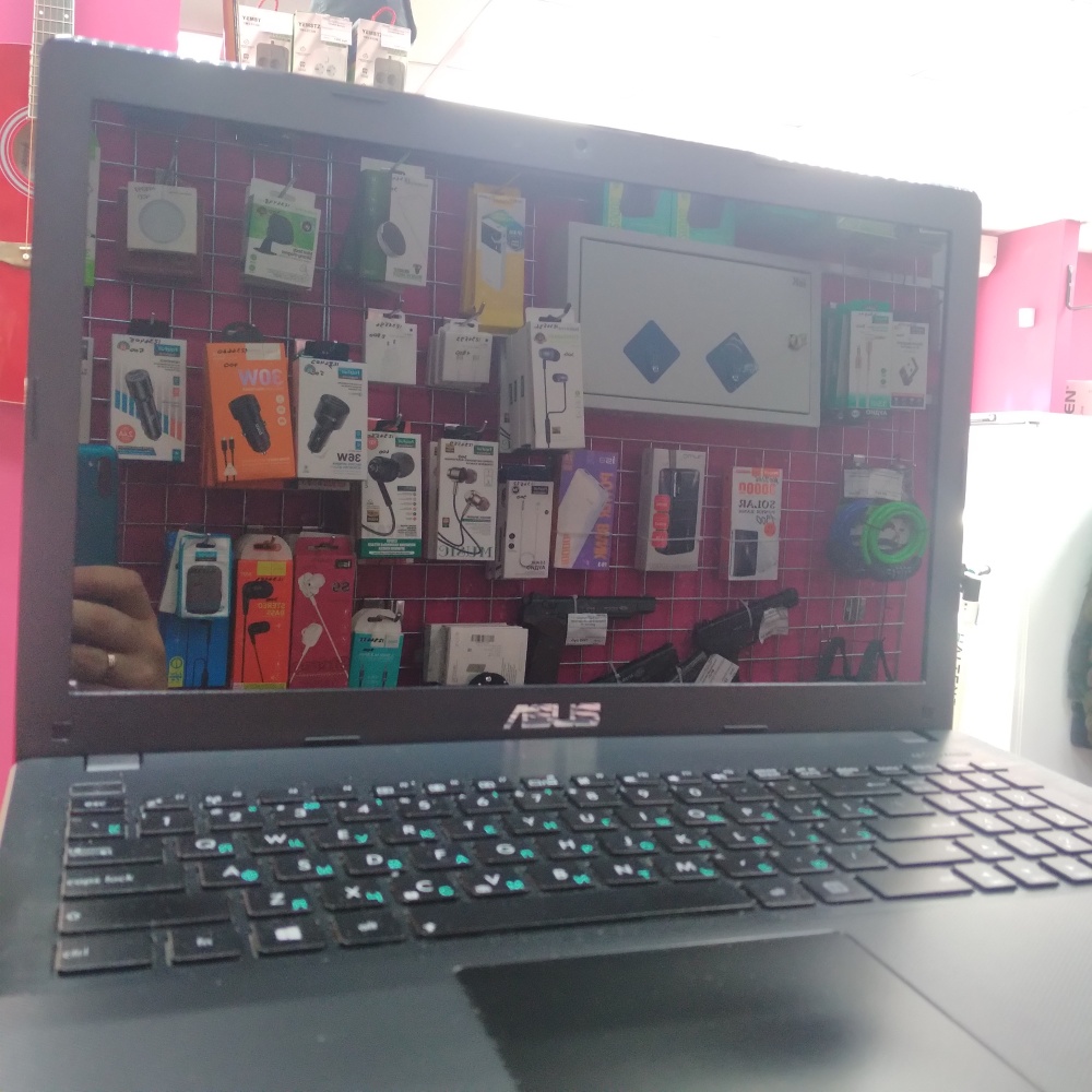 Ноутбук ASUS 2x2/4/128ssd/1