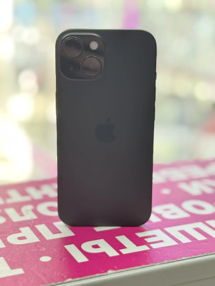 Смартфон iPhone 15 128GB