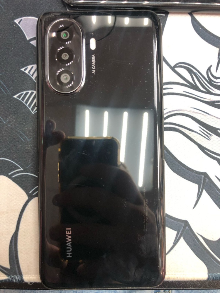 Смартфон Huawei Nova Y70 4/64