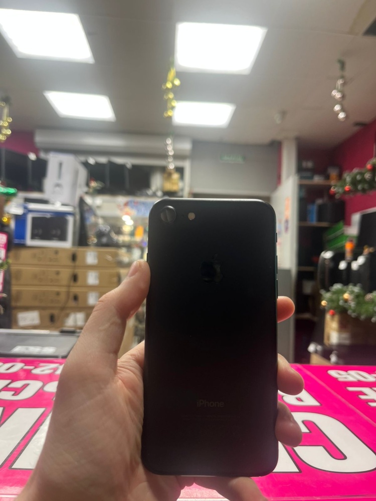 Смартфон iPhone 7 128Gb