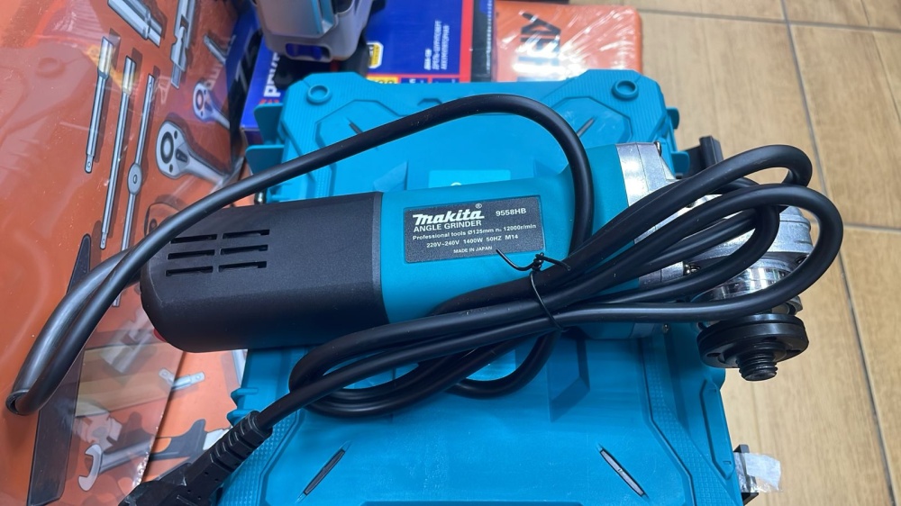 УШМ (Болгарка) Makita 9558 HB
