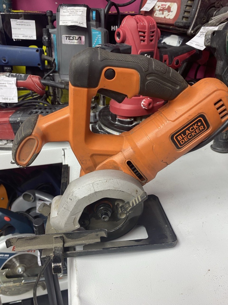 Циркулярная пила Black Decker bes510