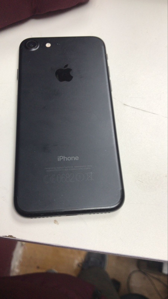 Смартфон iPhone 7 32Gb