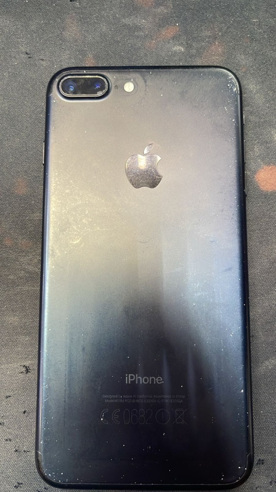 Смартфон iPhone 7+ 128Gb 80%