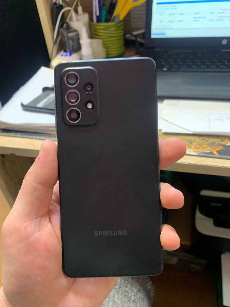 Смартфон Samsung A52