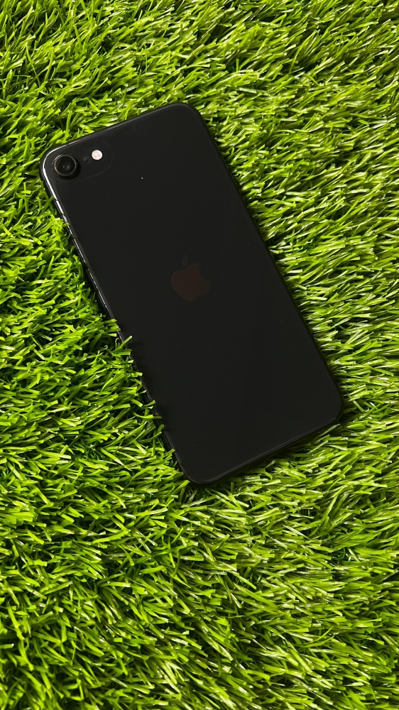 Смартфон iPhone SE 64gb