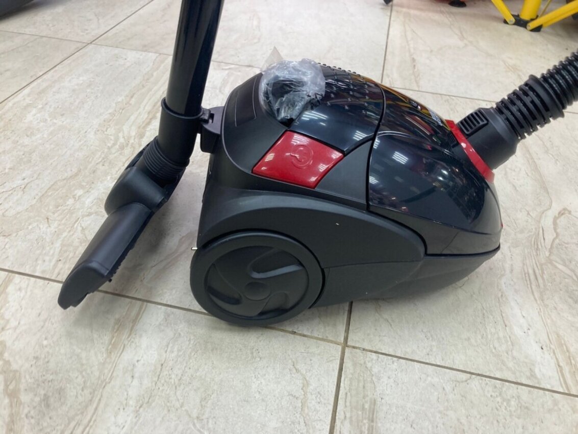 Пылесос Blackton 1400вт