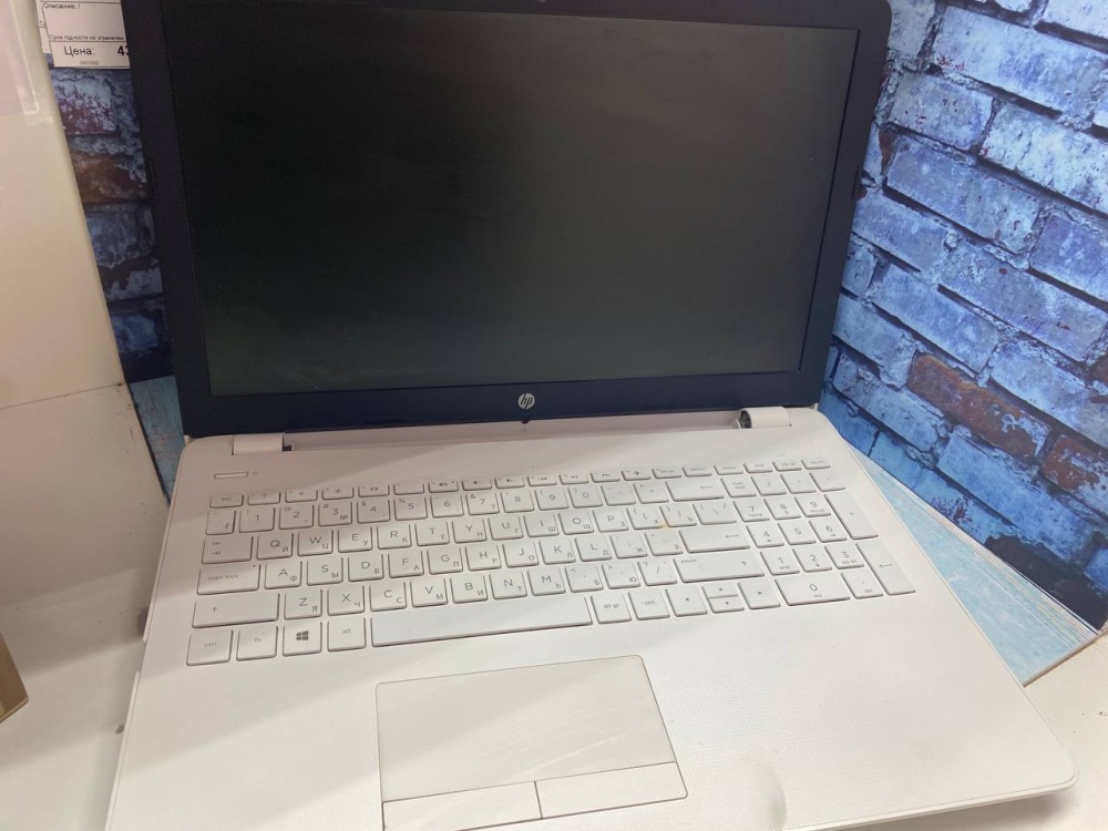 Ноутбук HP 15-BW030UR