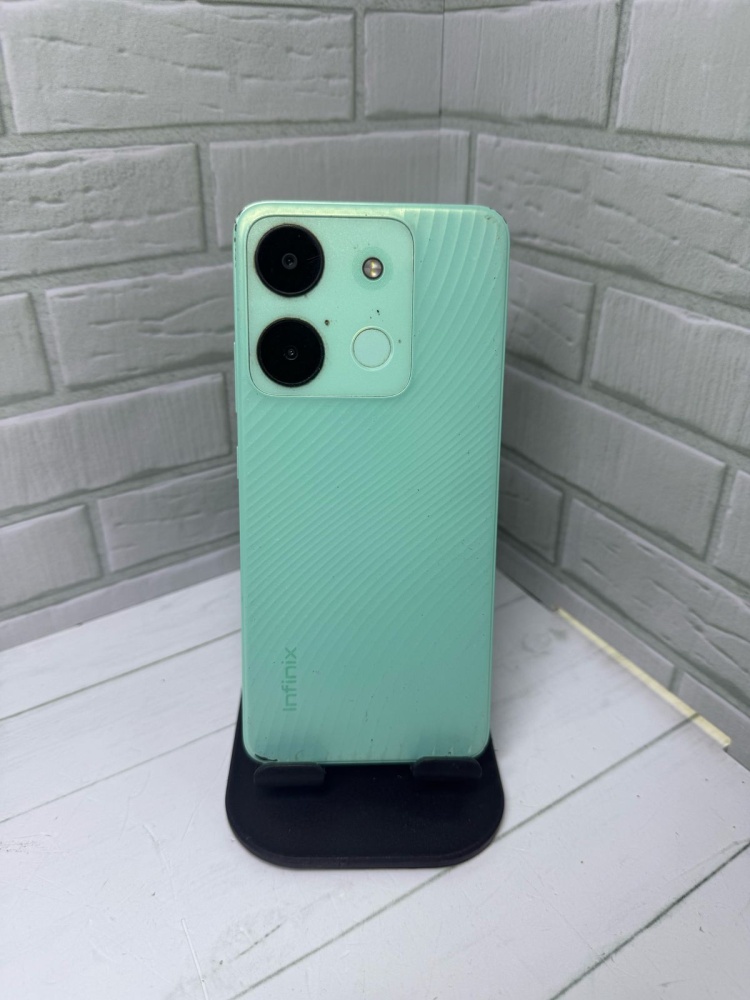 Мобильный телефон Infinix Smart 7 3-64gb