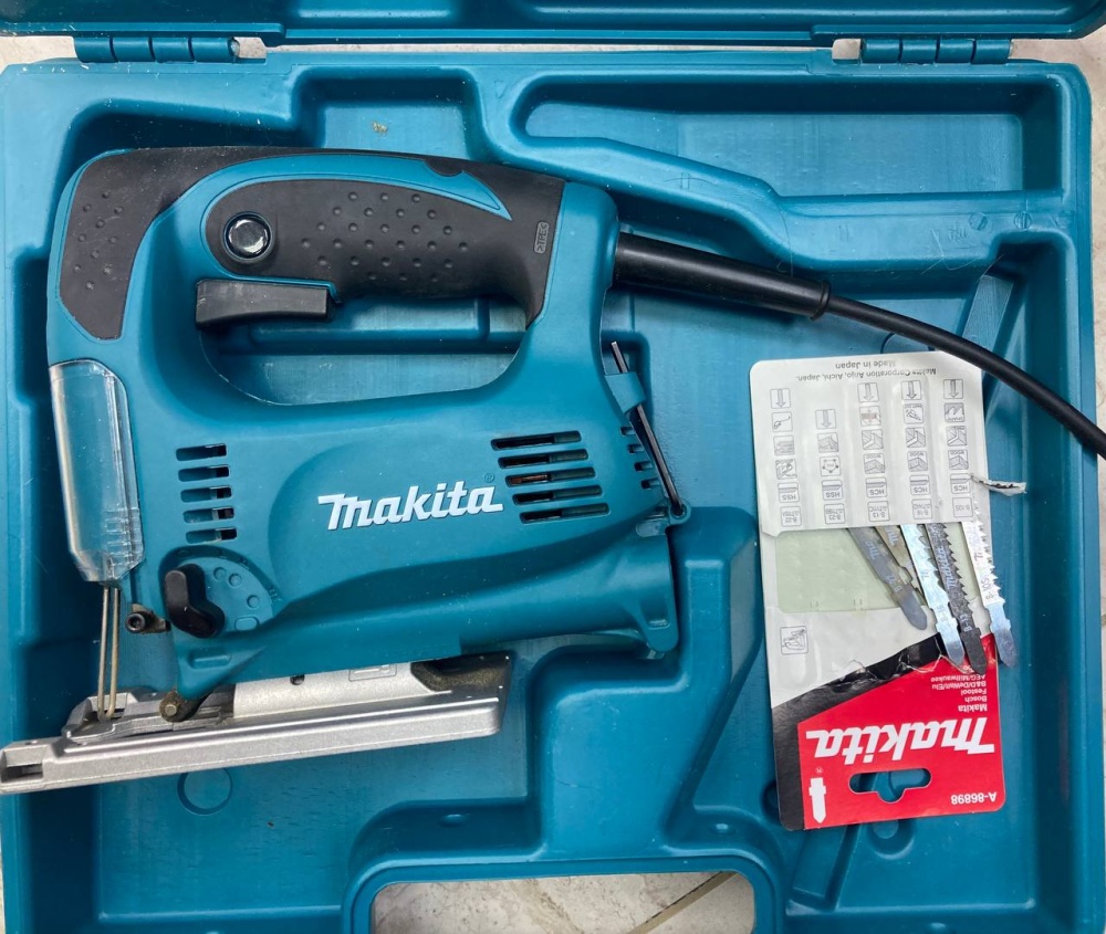 Лобзик makita 4329