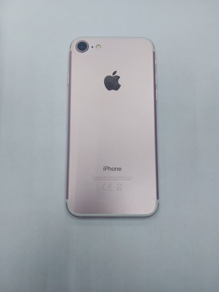 Смартфон iPhone 7 32Gb