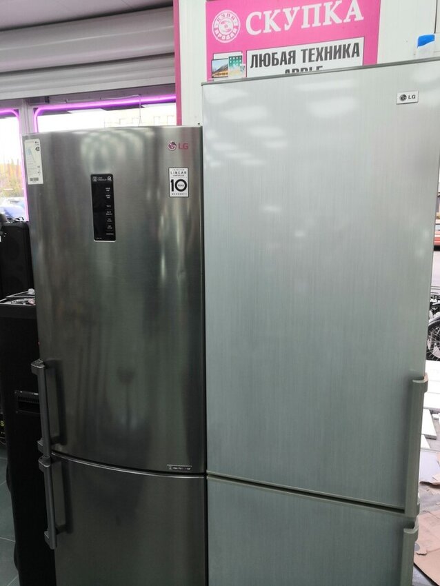 Холодильник LG серебринай
