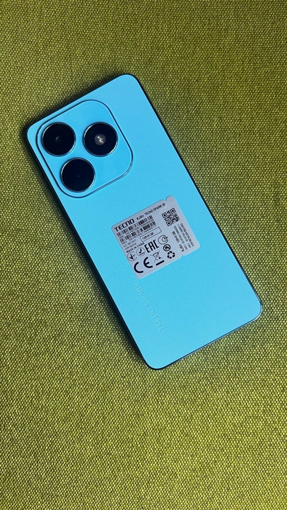 Мобильный телефон Tecno spark 20 8/128