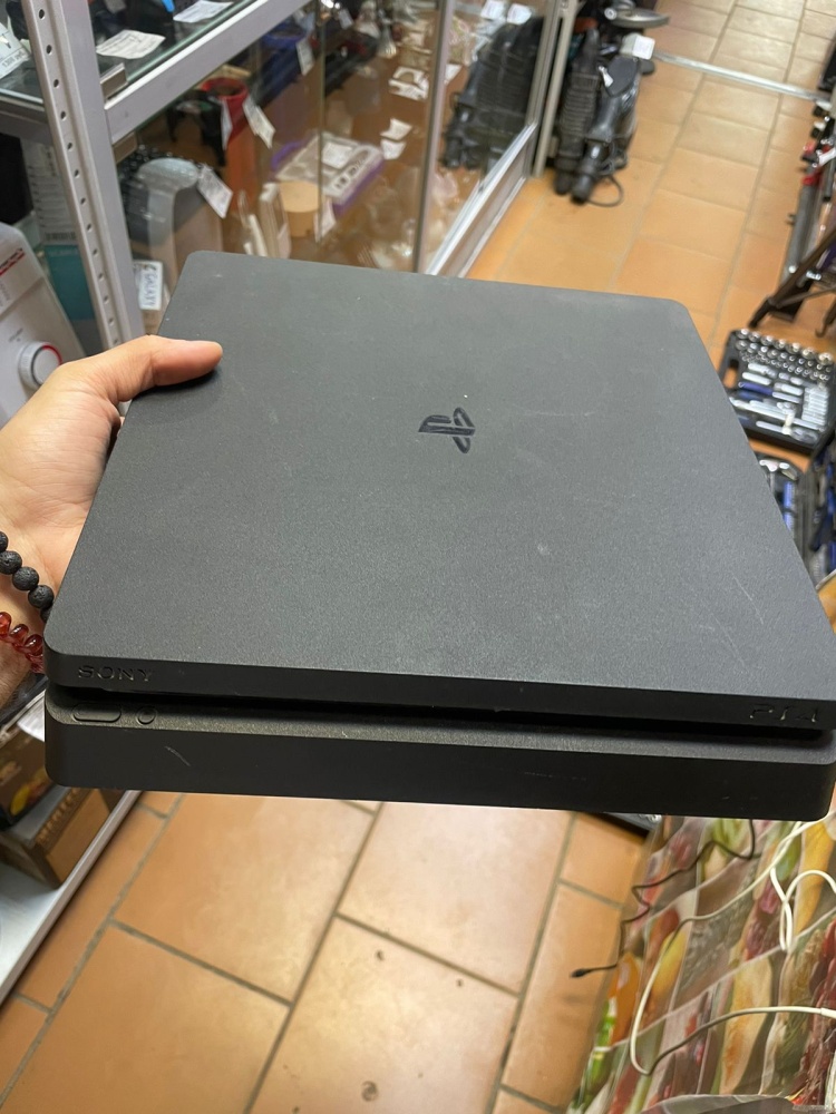 Игровая приставка Sony PlayStation 4 slim
