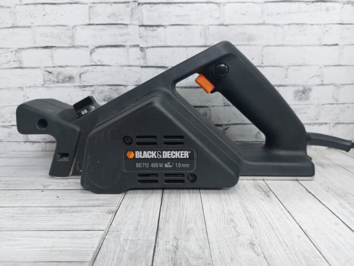 Рубанок BLACK&DECKER