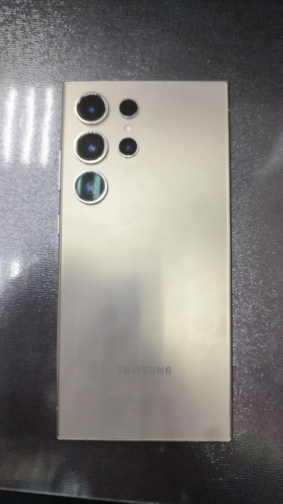 Смартфон Samsung S24 ultra 12/512