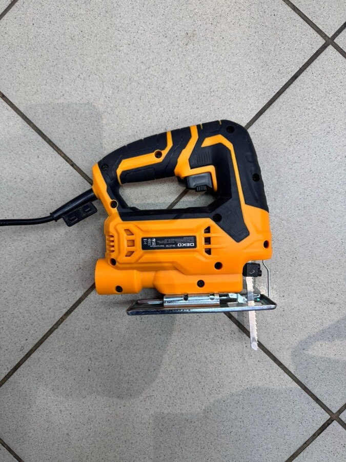 Лобзик DEKO DKJS 750