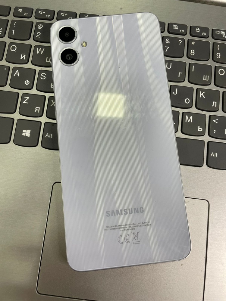 Смартфон Samsung A05 4/64