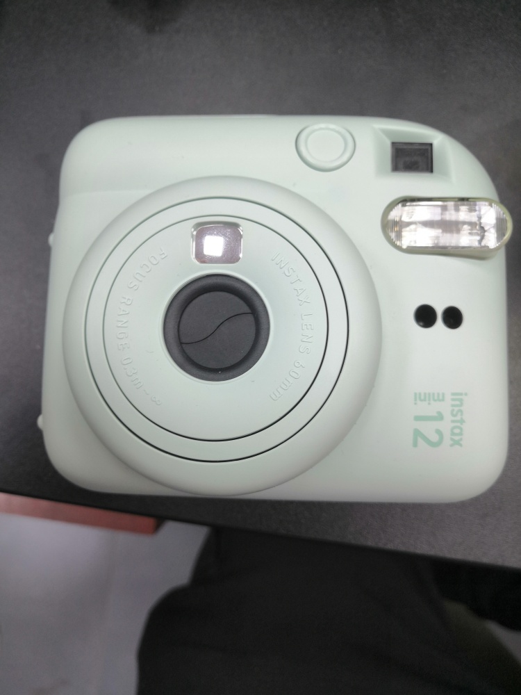 Фотоаппарат instax mini 12