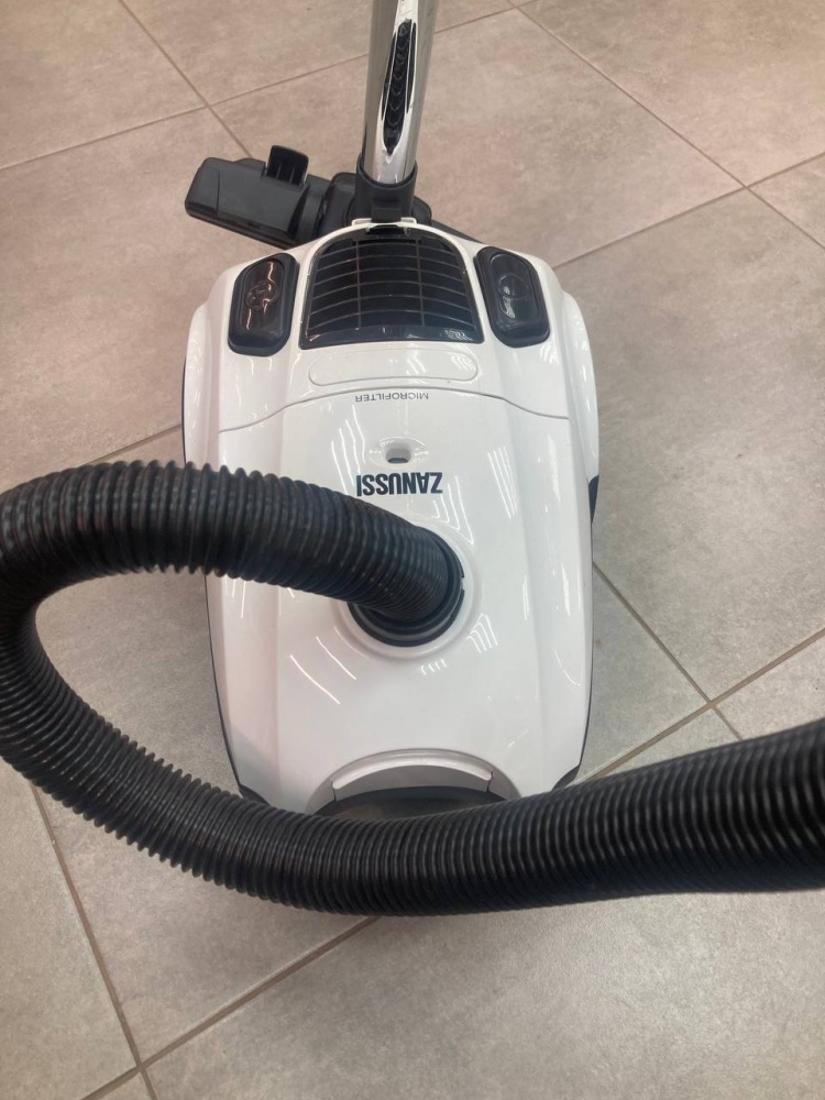 Пылесос zanussi zan2405el