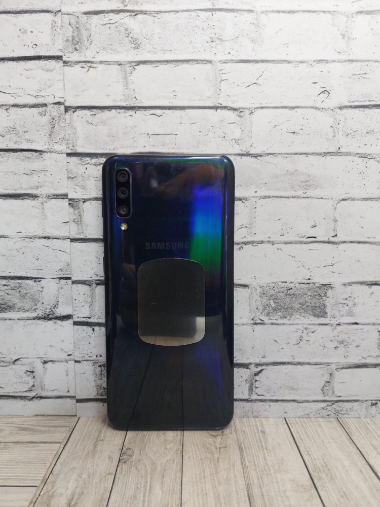 Смартфон Samsung A50 4/64