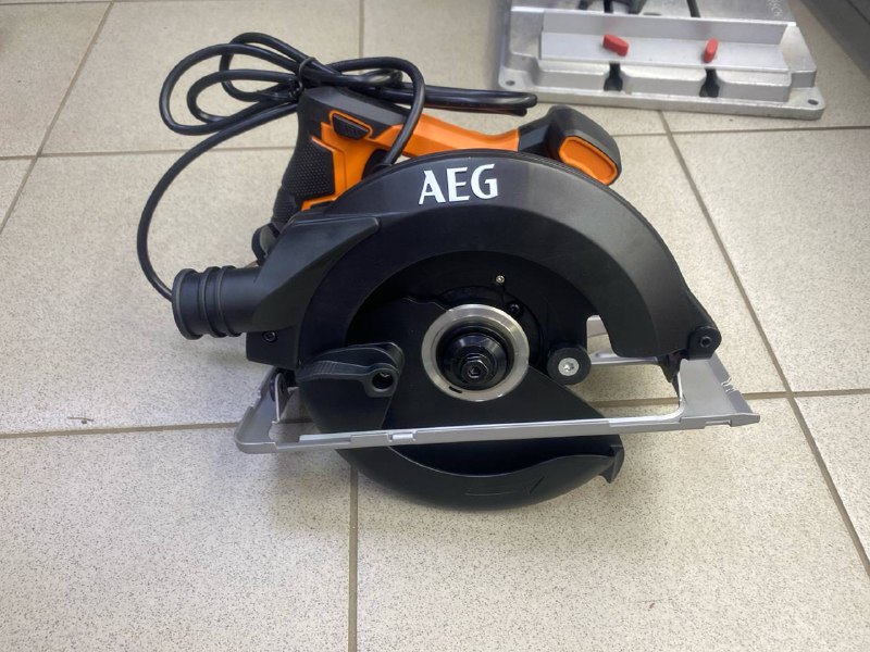 Циркулярная пила Aeg ks12-1