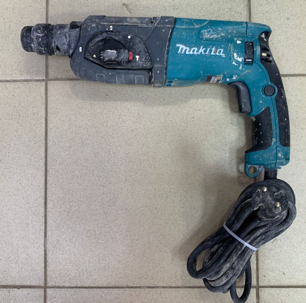 Перфоратор Makita HR2470