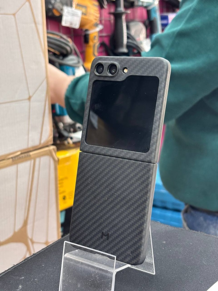 Смартфон Samsung Galaxy Z Flip 5