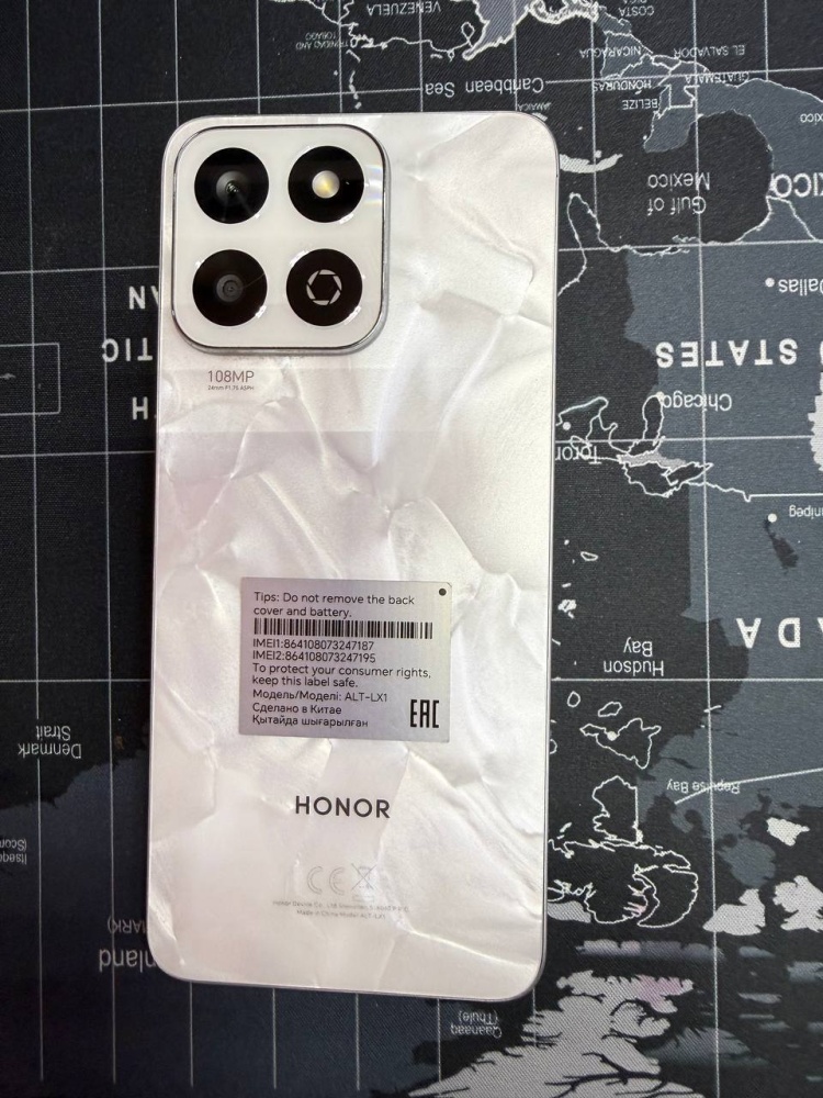 Смартфон Honor 7C 8/256