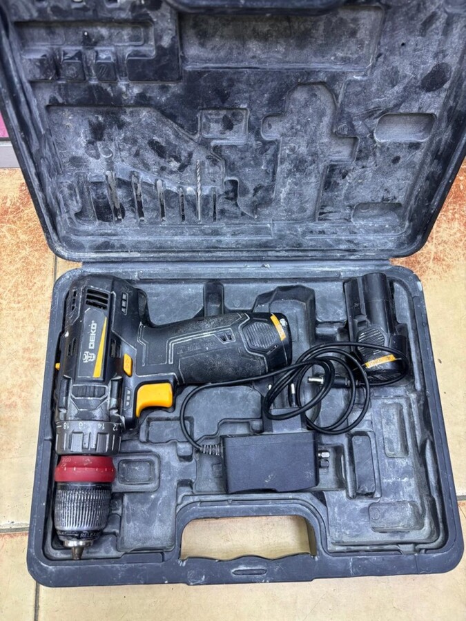 Шуруповерт DEKO