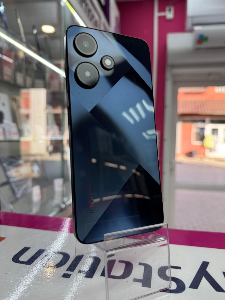 Мобильный телефон Infinix HOT30i 8/128gb
