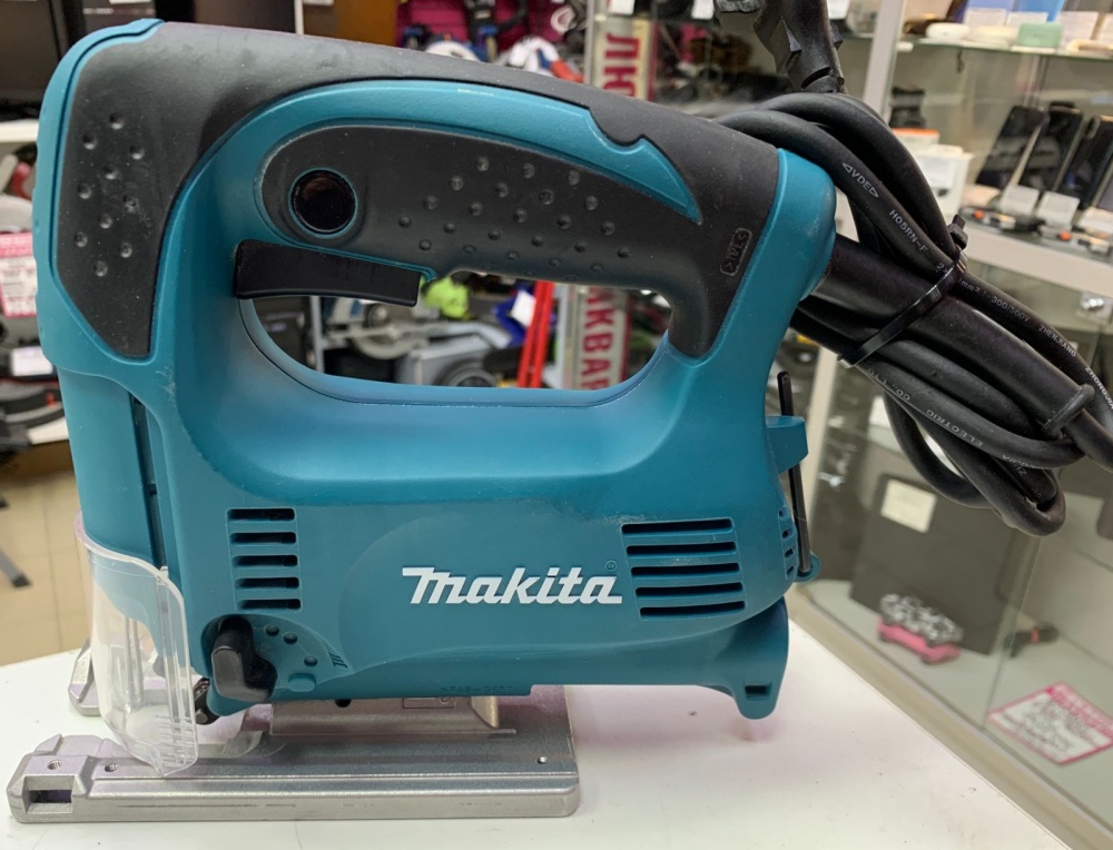 Лобзик Makita 4329